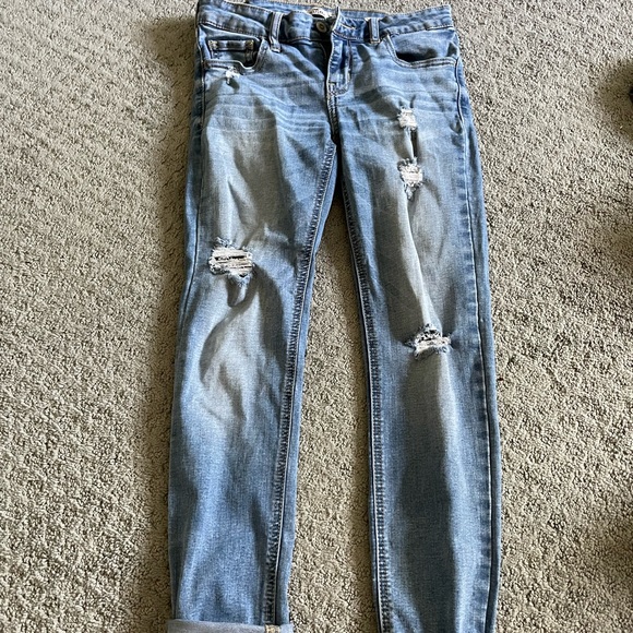 Hollister Light Wash Skinny Jeans - Picture 1 of 4